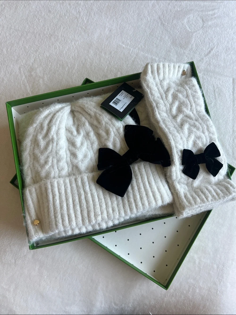 kate spade 3p set, Cream Knit Hat, scarf and arm warmers with black velvet bows